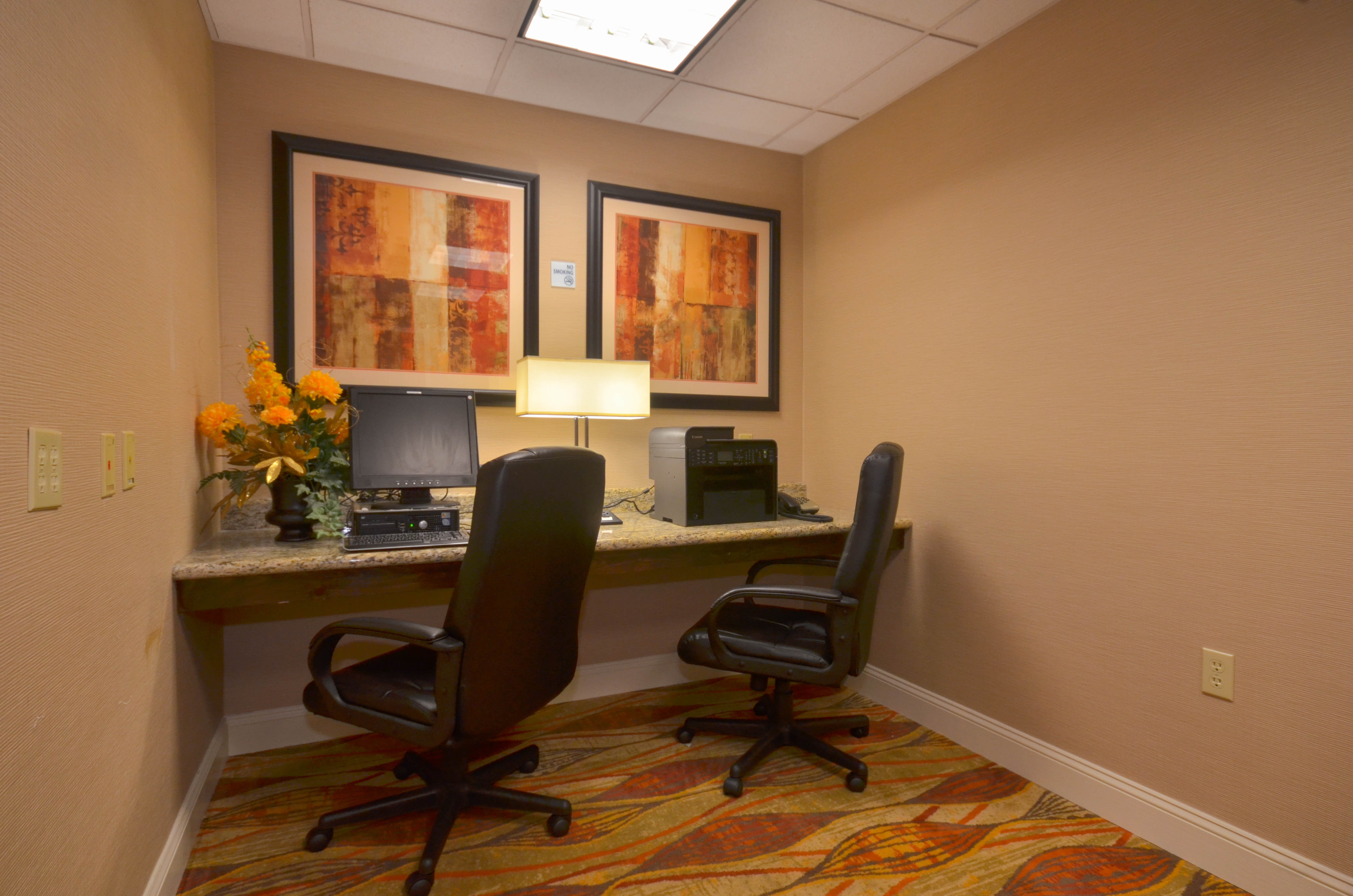 Holiday Inn Express Hotel And Suites Pine Bluff Pines Mall 48/54