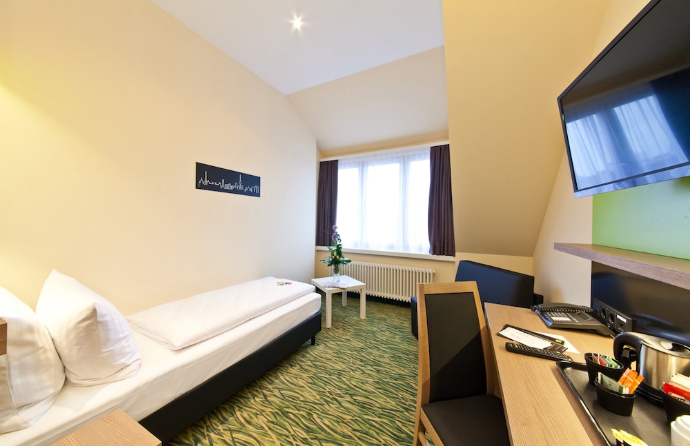 Garner Hotel Berlin - Charlottenburgm, an IHG Hotel 30/82