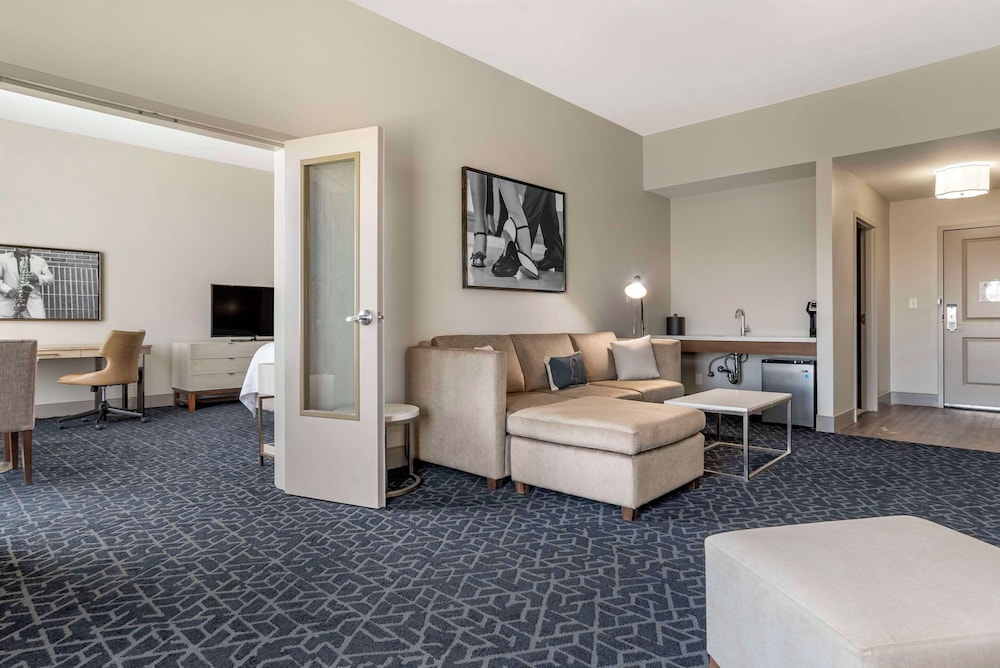 Lyric Hotel West End, Trademark Collection by Wyndham 27/50