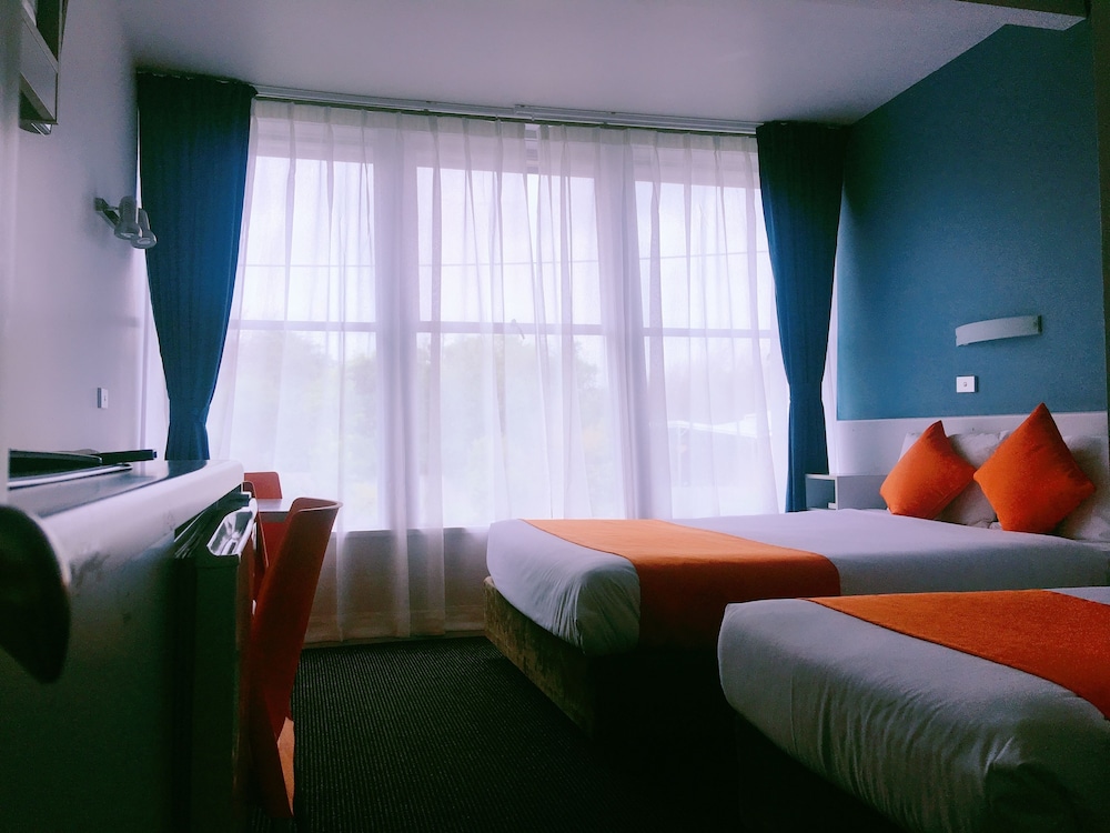 Waterfront Lodge Motel 16/70