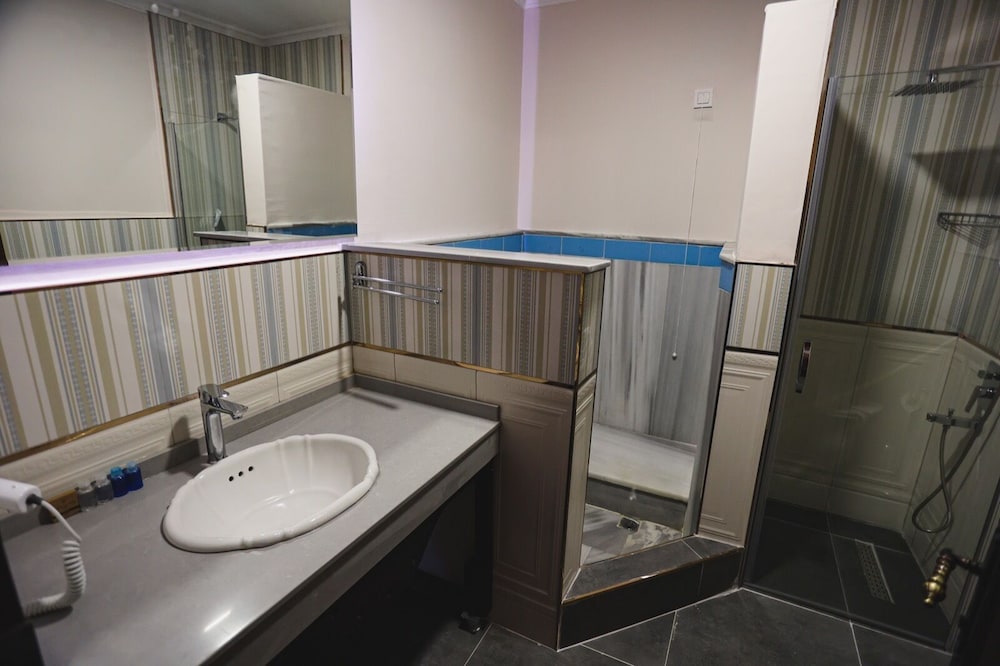 OTANTIK CLUB HOTEL 45/49