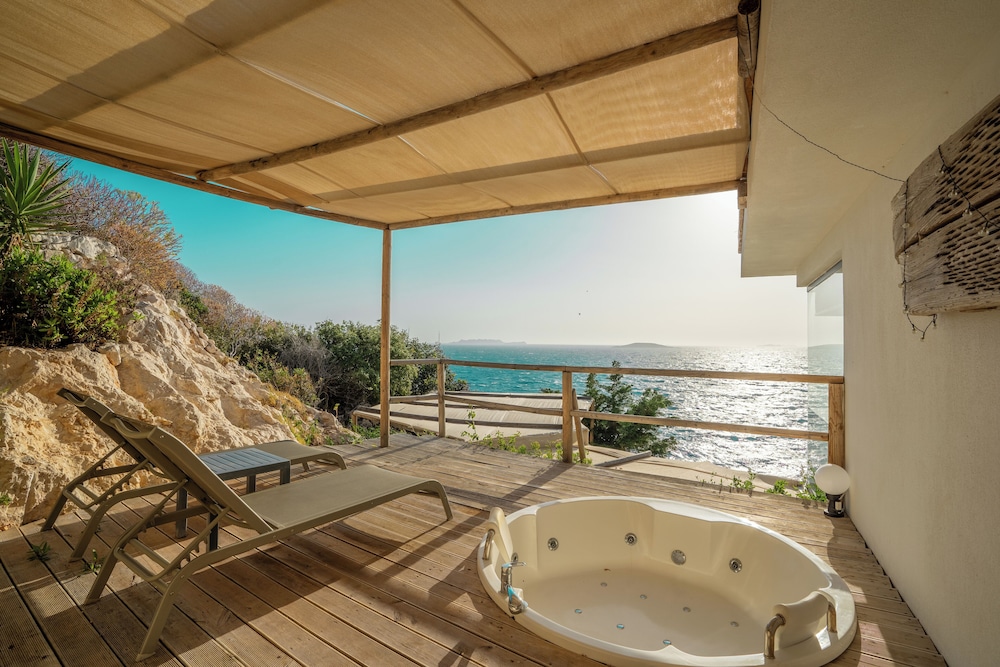 Mandalina Luxury Suites 12/50