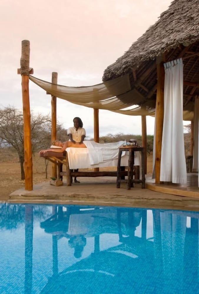 SEVERIN SAFARI CAMP 33/36