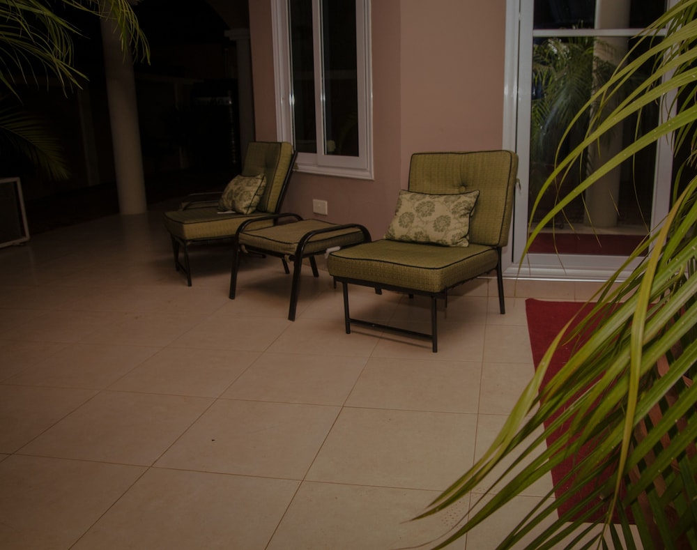 Appiah's Royal Suites 33/45