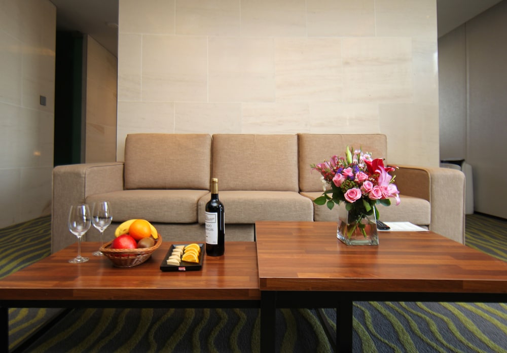Gloucester Hotel Jeju 54/57
