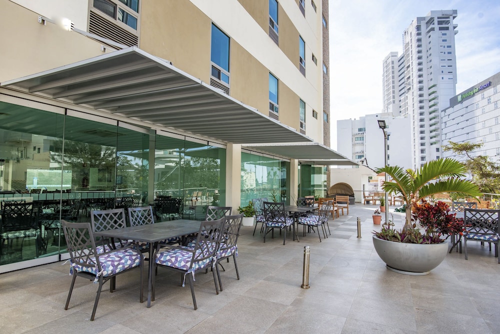 Av Inn Hotel 52/67