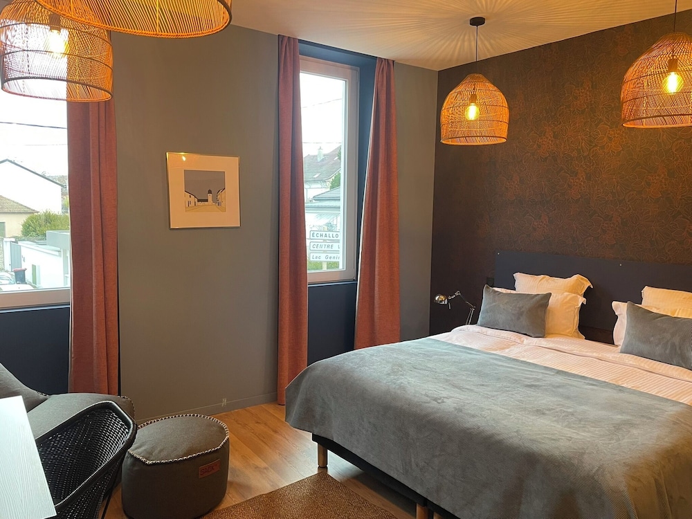 Nouvel Hotel 10/40