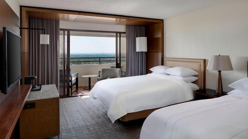 Guest Room, 2 Double Beds, Balcony, Club Floor