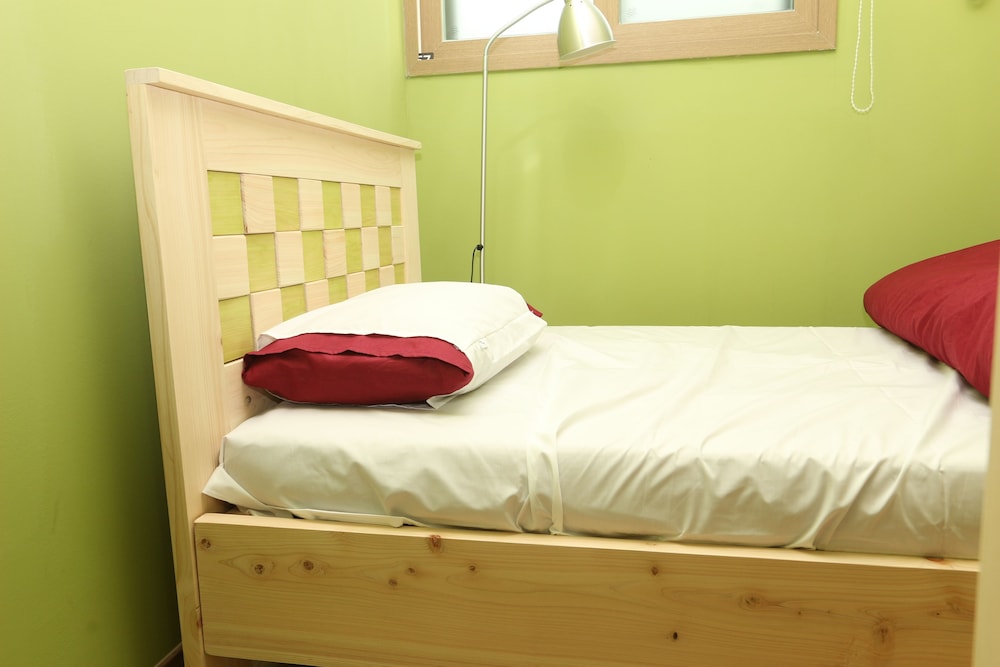 Midtown Hostel 15/50