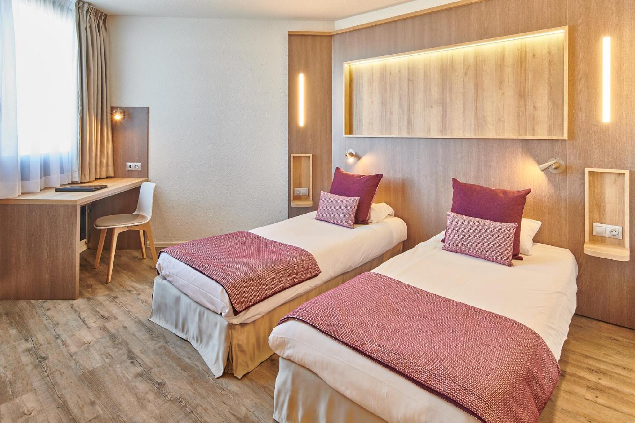 Room, Double Bed, River View