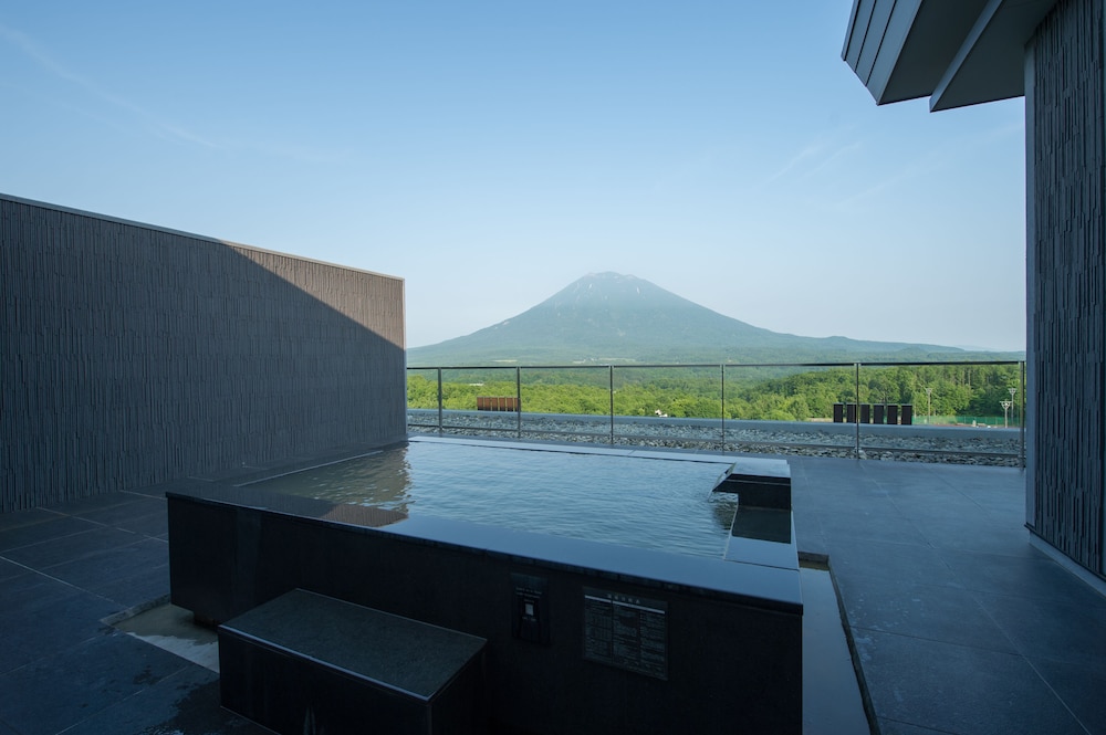 Aya Niseko 47/50