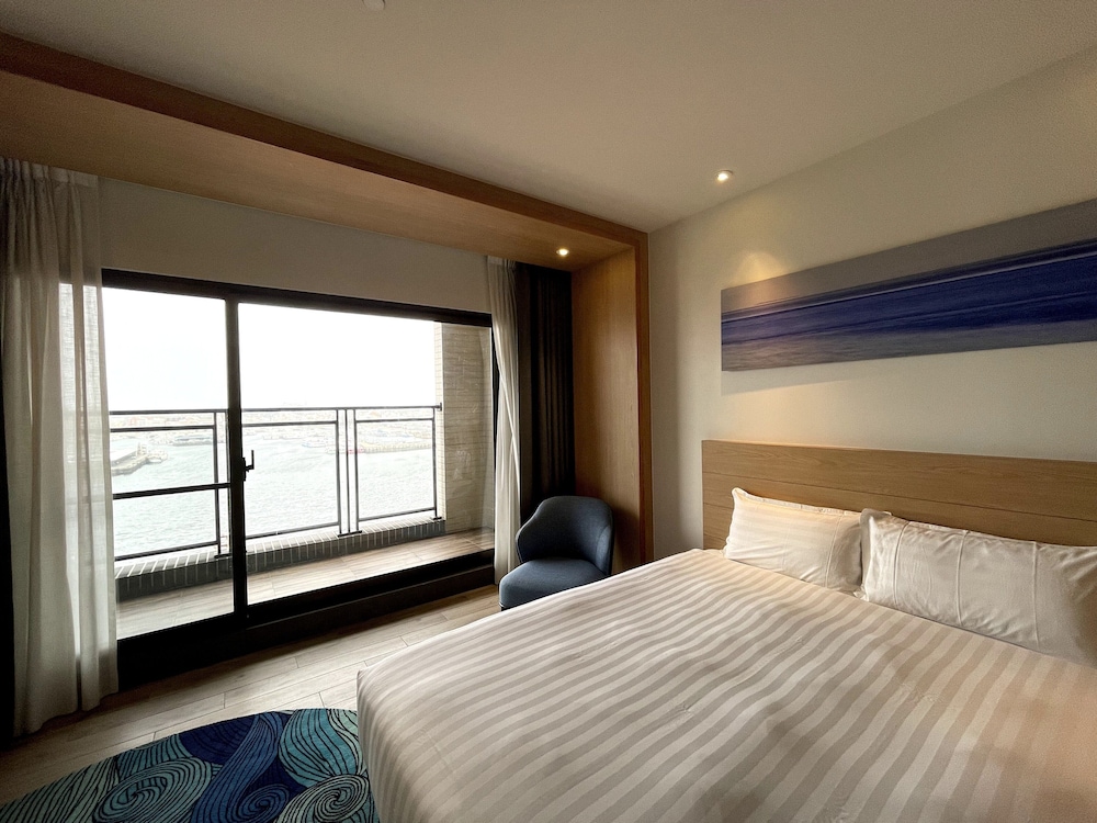 Discovery Hotel 11/65