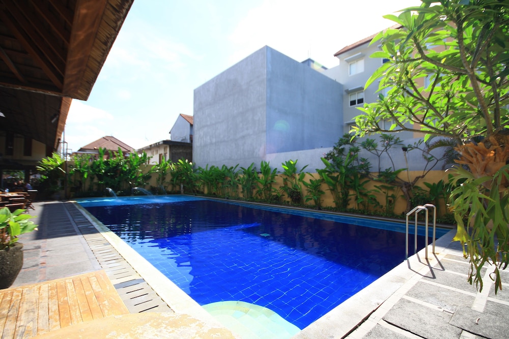 The Grand Santhi Hotel 47/69