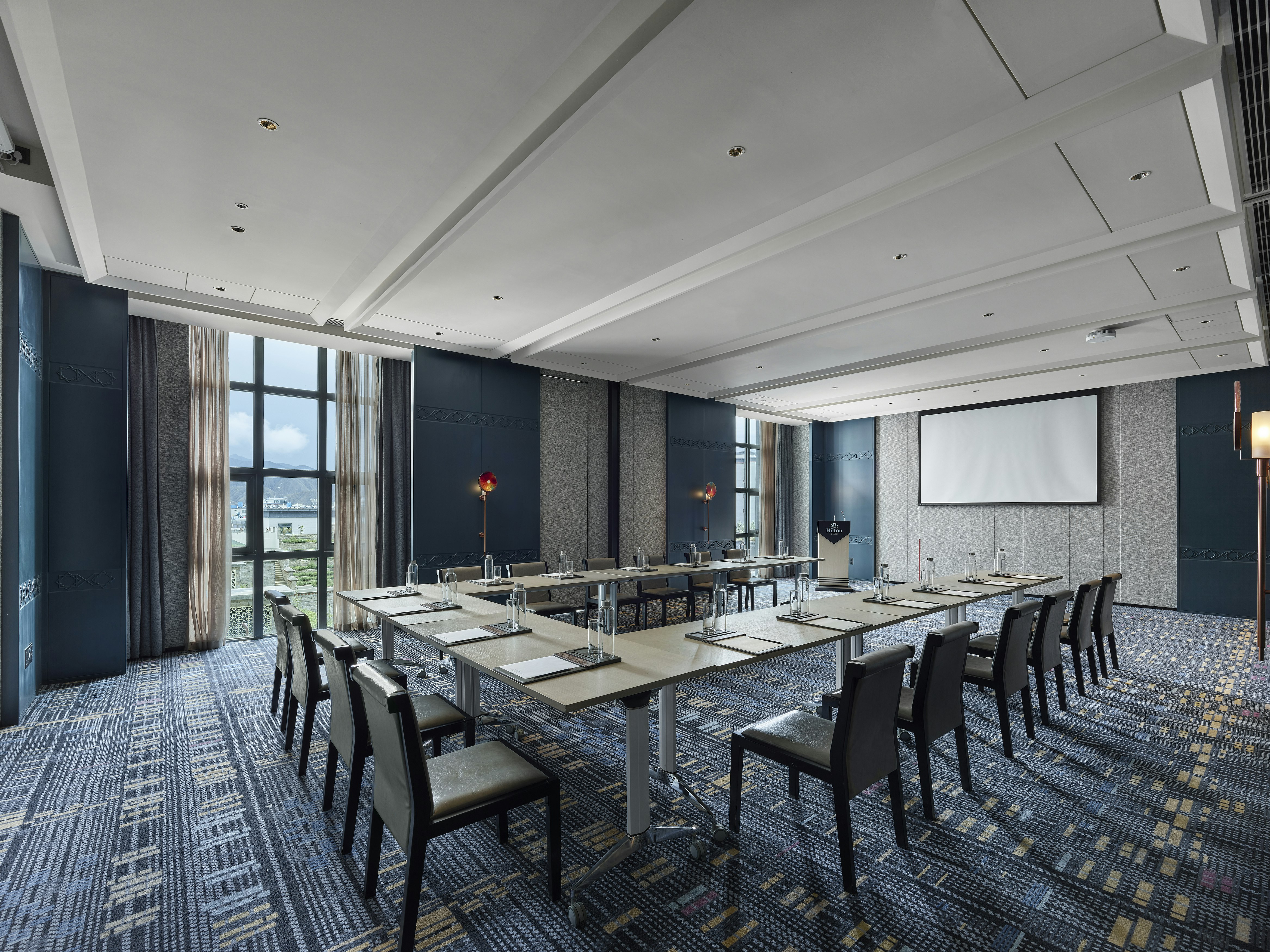 Hilton Shigatse 45/54