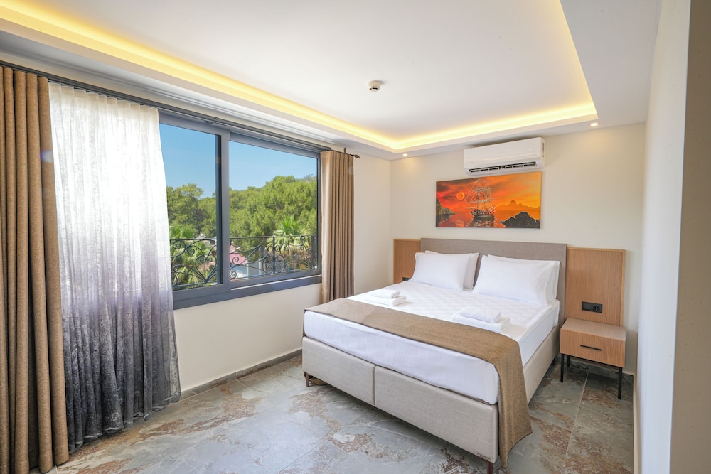 Ada Boutique Hotel 7/16