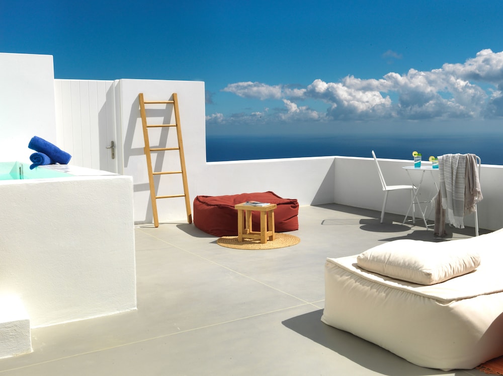 SANTORINI HEIGHTS 44/50