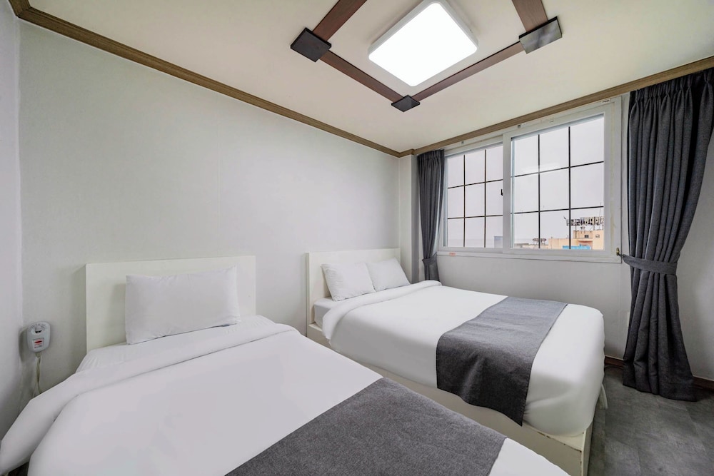 Ritz Motel & Pension 14/71