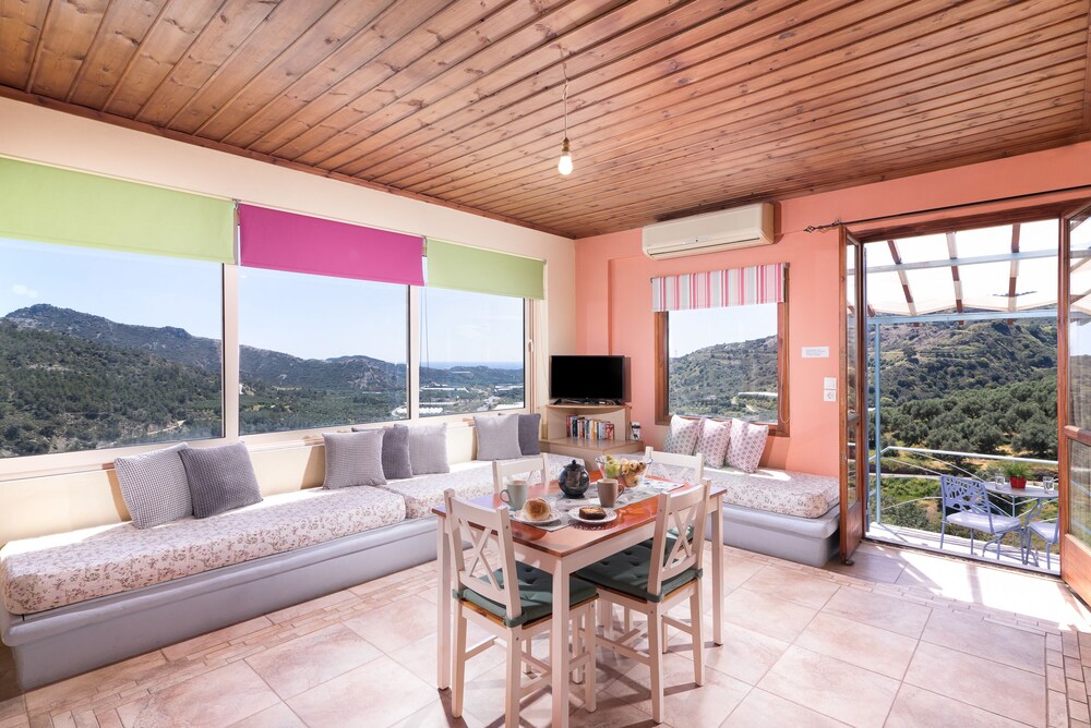 Sarakinas Residences [VR] 22/50