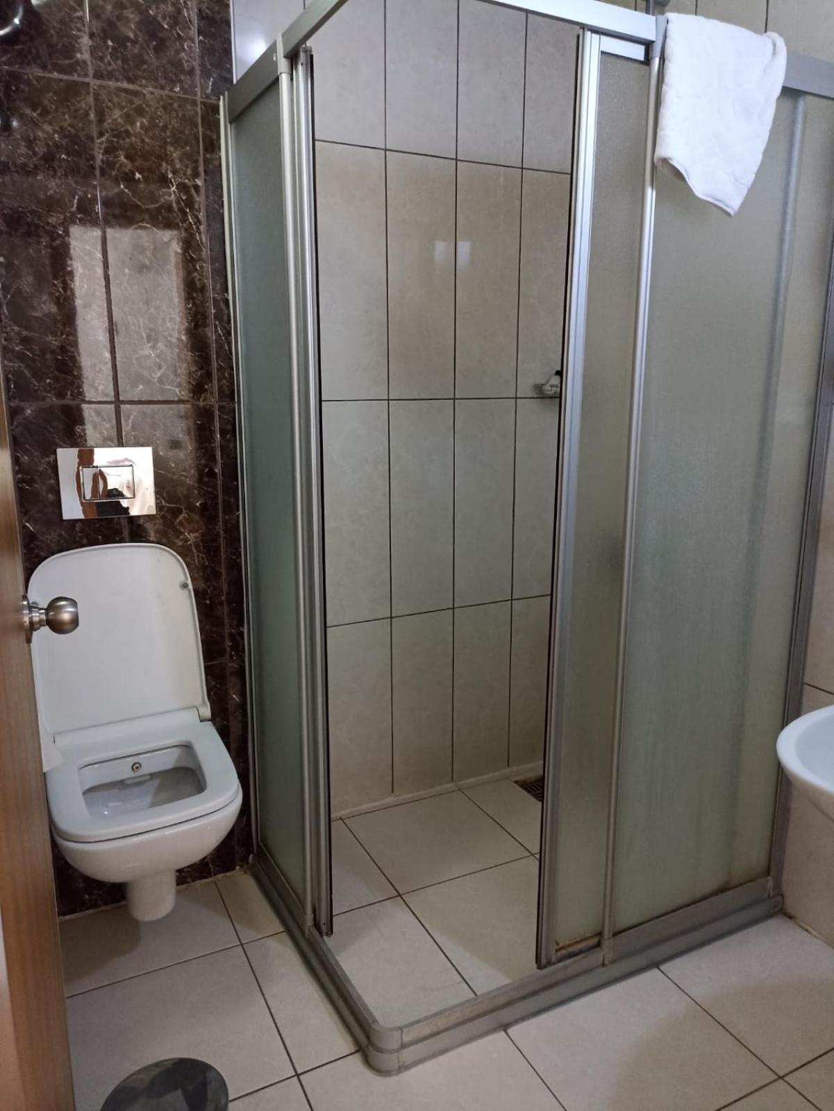 Garra Hotels 48/50