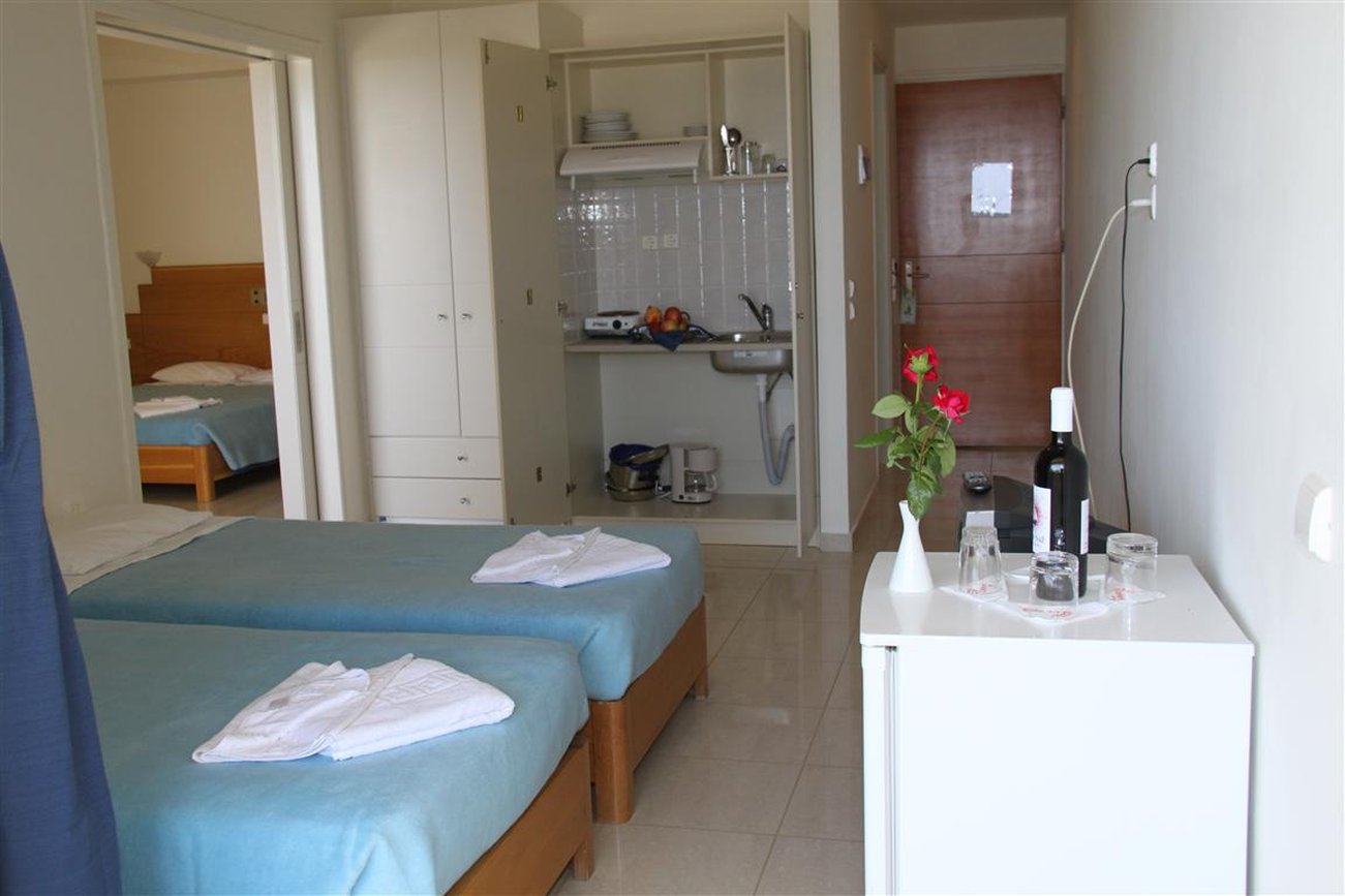 Eleftheria Hotel 10/42