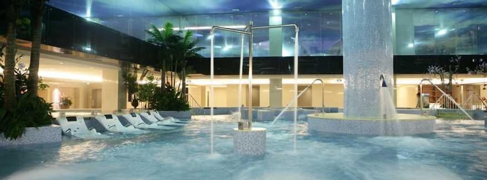 Hot Spring Hotel 14/28