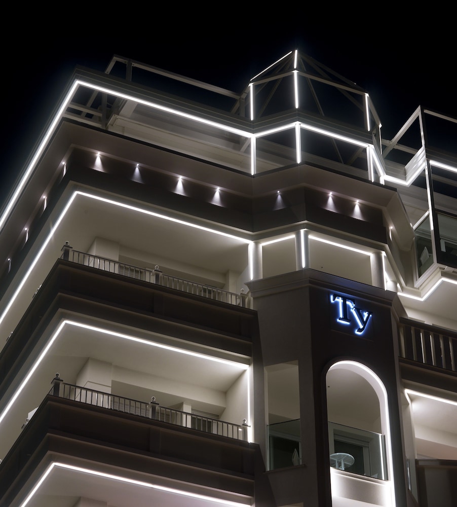 Hotel Tiffany S 8/71