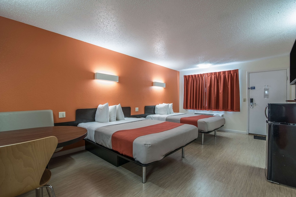 Motel6 Albany, NY - Airport 31/56