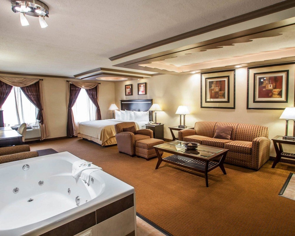 Quality Inn Aurora Naperville Area 28/41