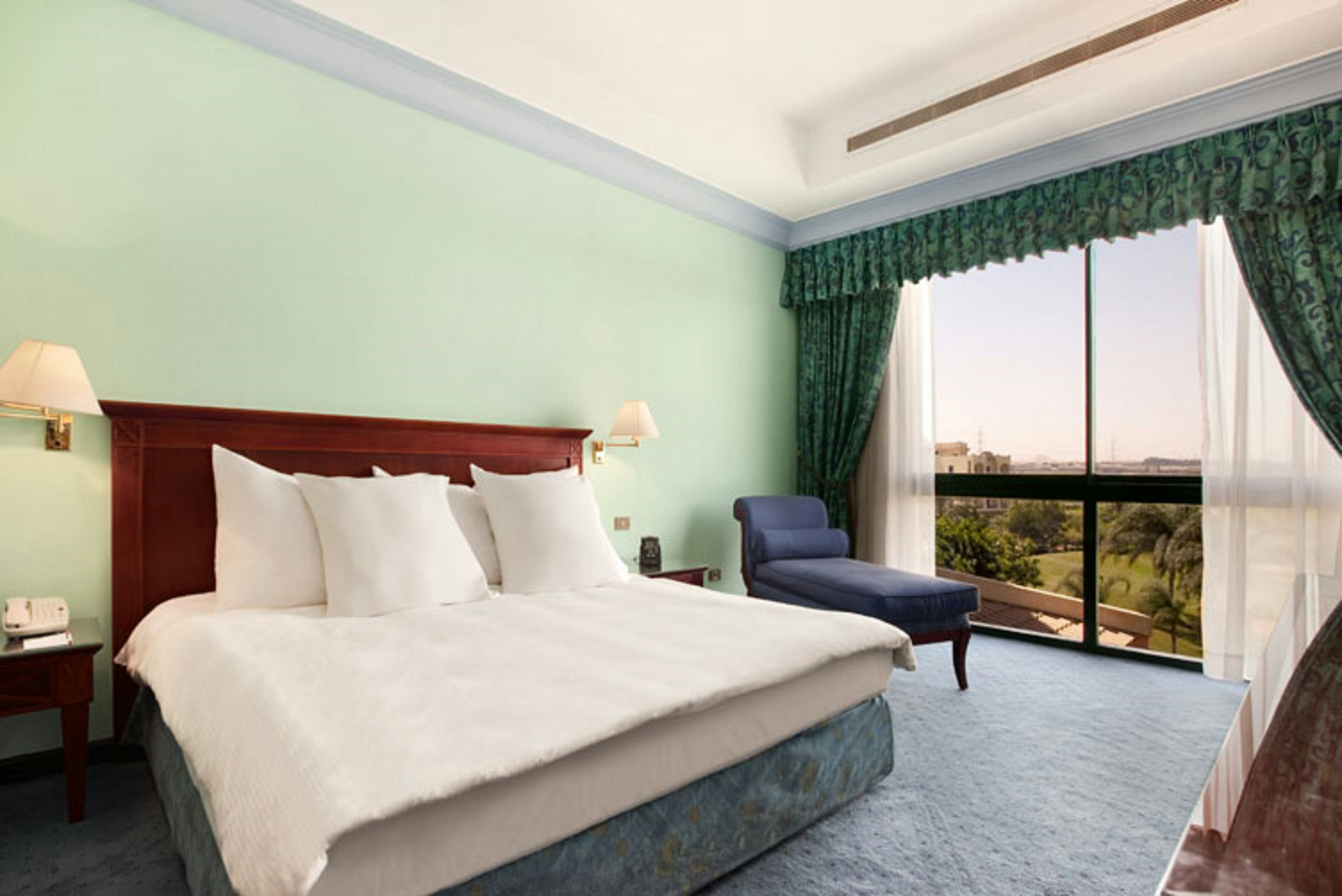 غرفة عائلية، Hilton Pyramids Golf Resort 3/7