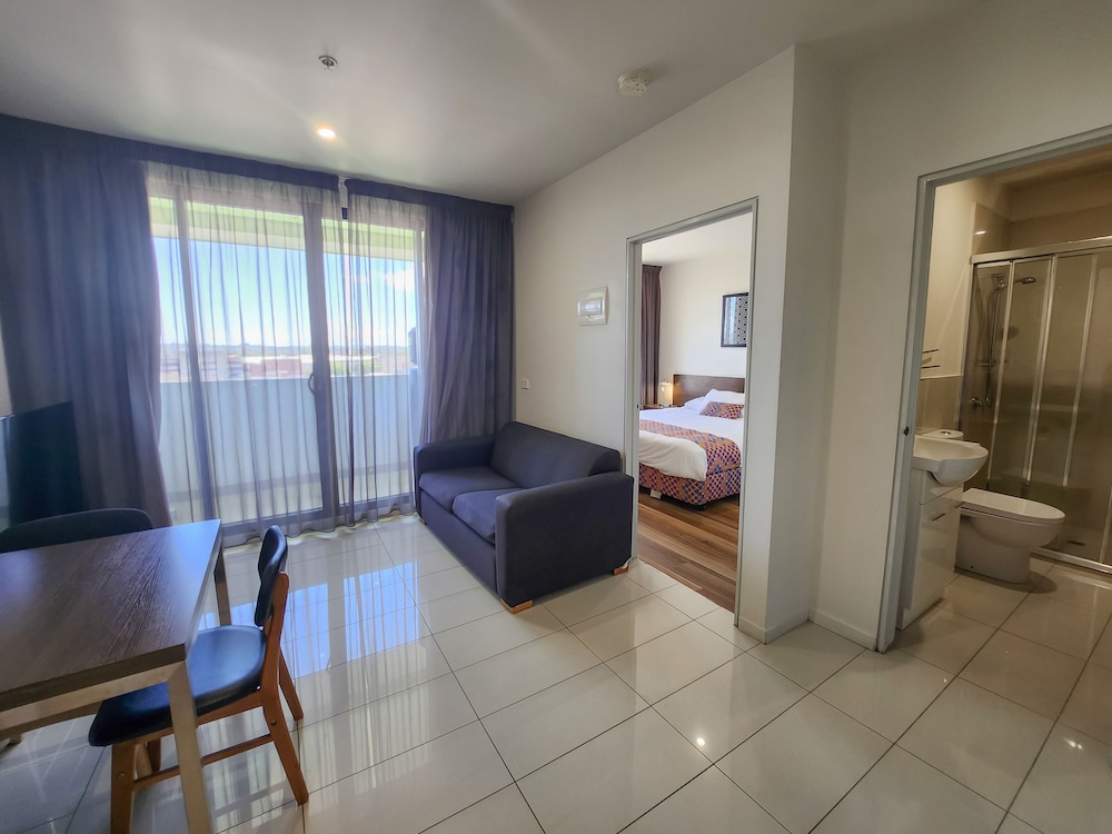 Exodus Dandenong Apartment Hotel 33/50