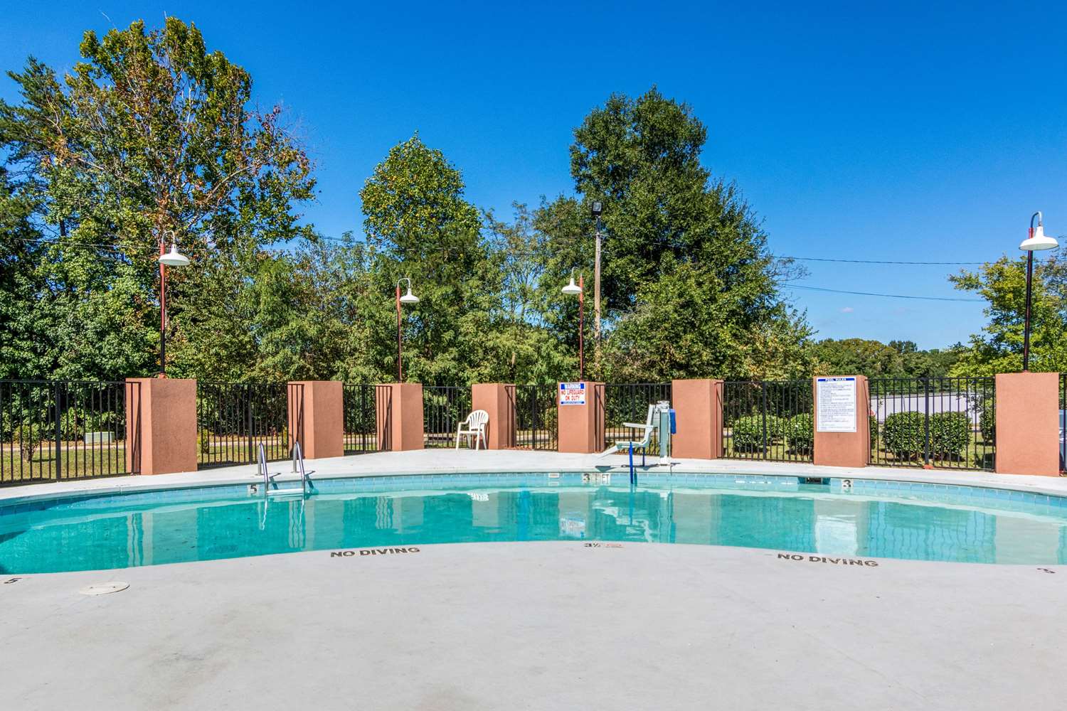 Econo Lodge Gastonia North 13/13