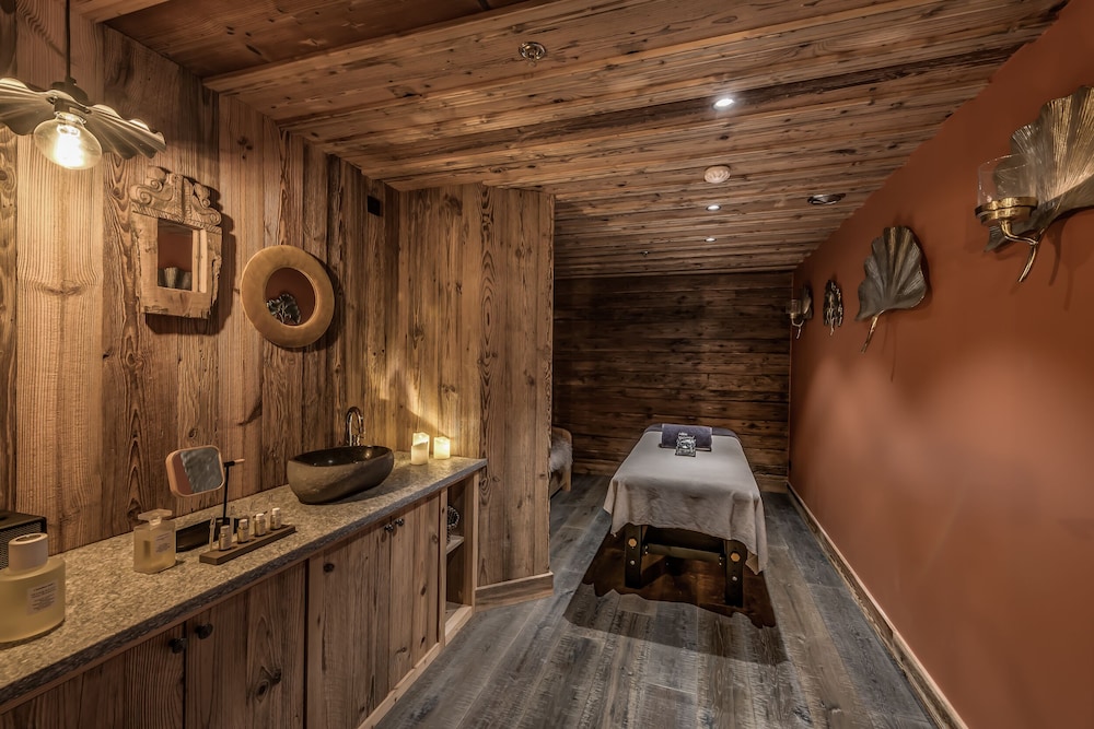 LE VAL D'ISERE 25/50