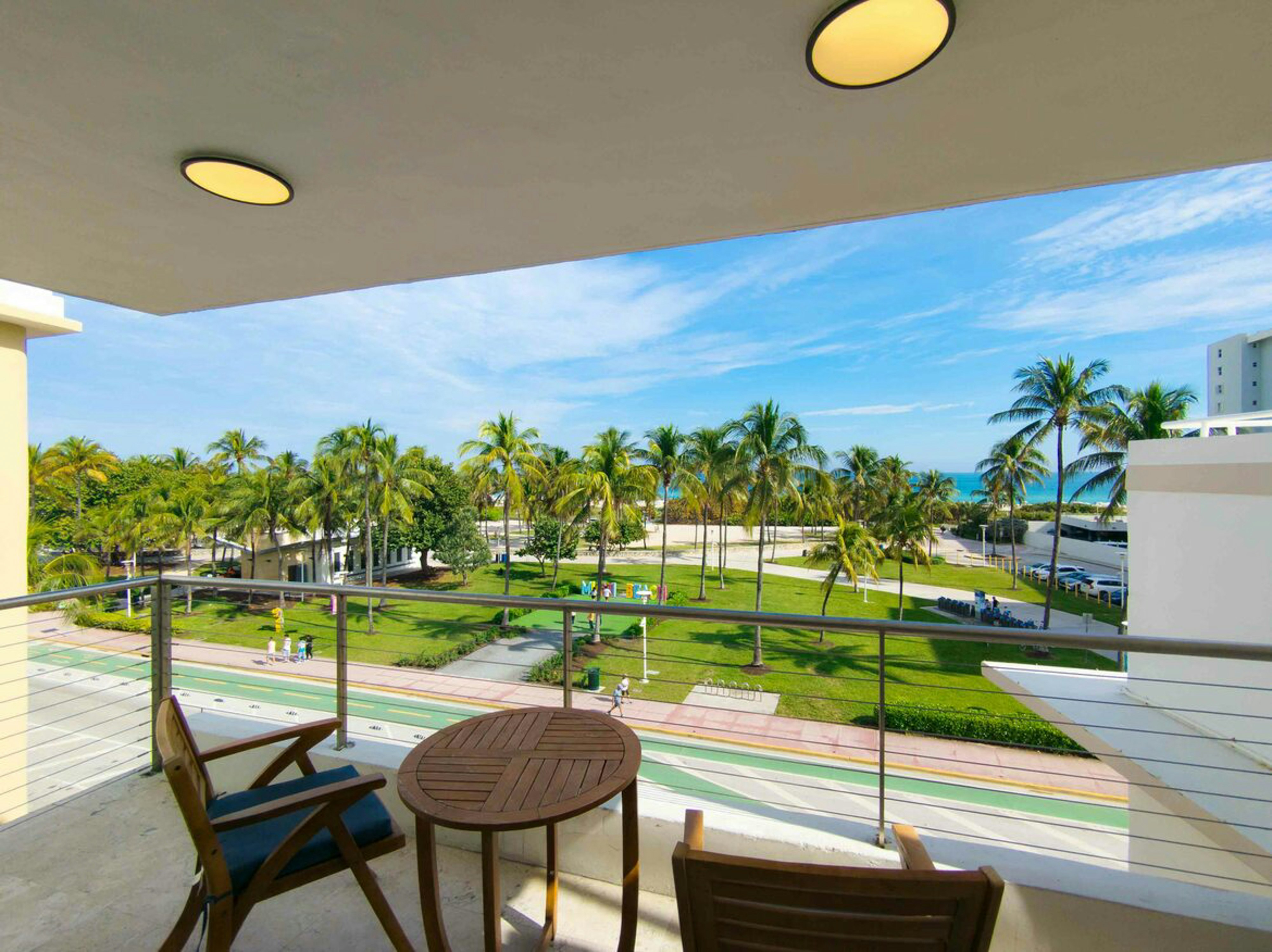 Bentley Hotel South Beach 63/84