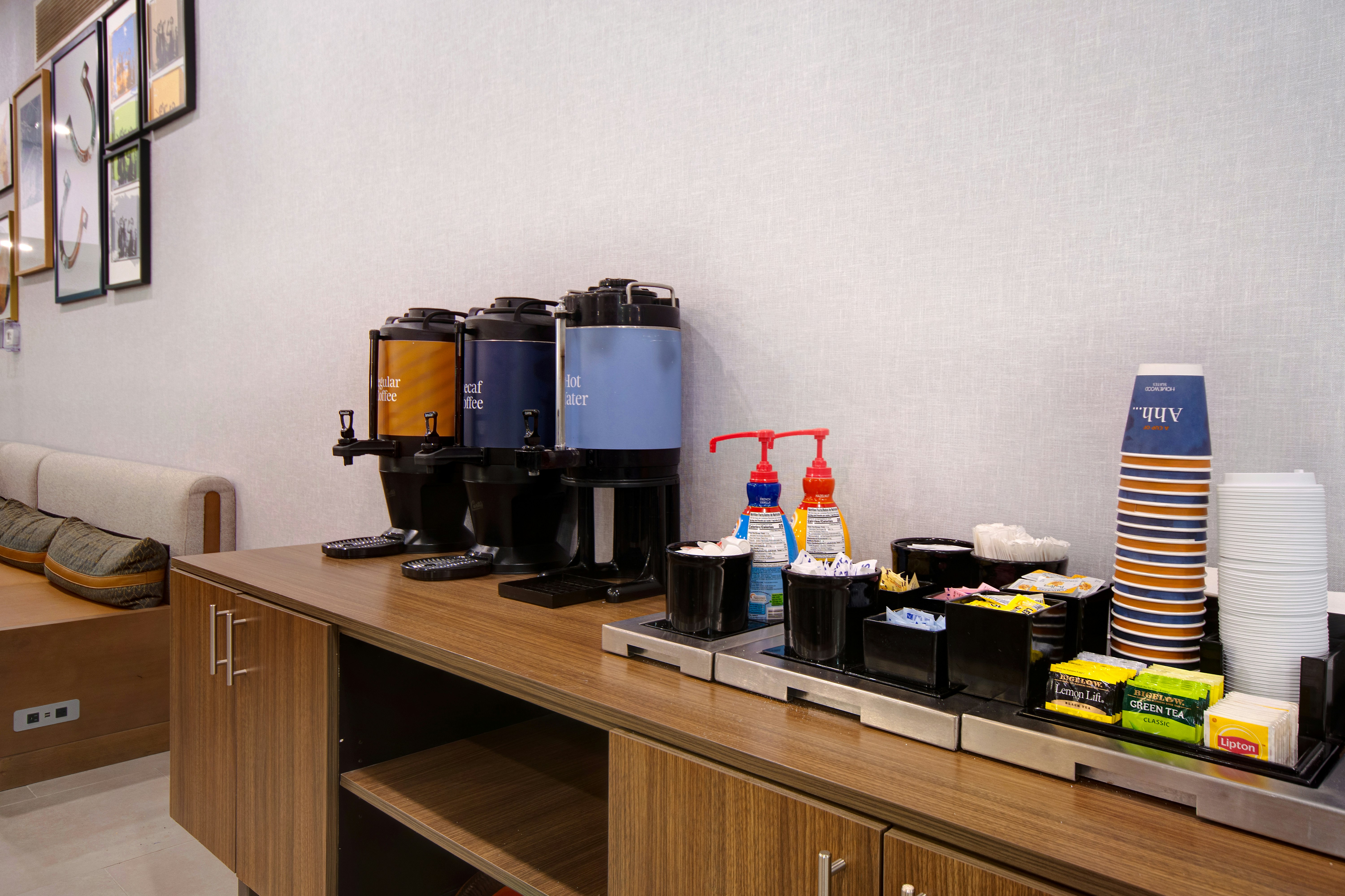 Homewood Suites By Hilton Lexington Hamburg 24/32