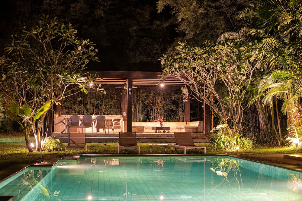 Isara Khao Lak 5/50