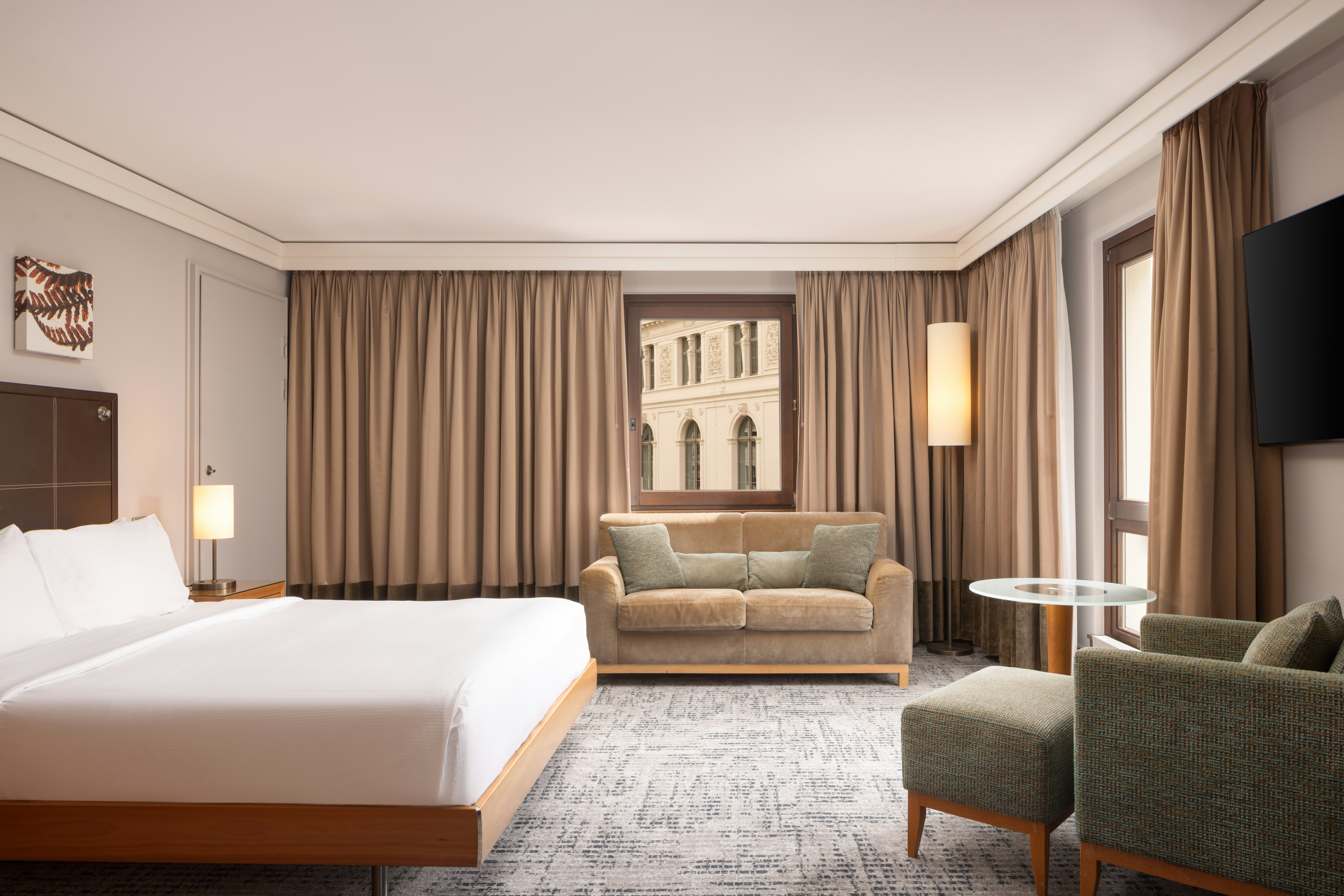 غرفة تنفيذية عائلية بسرير كوين، Hilton Dresden 4/10