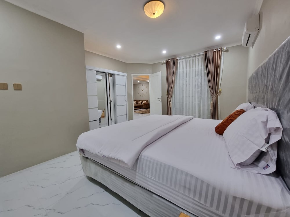 Villa Kota Bunga Anyelir 15/51