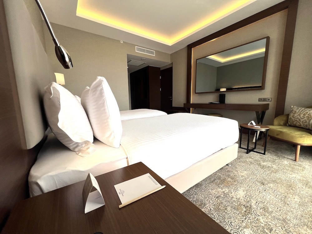 Crowne Plaza Yalova 34/66