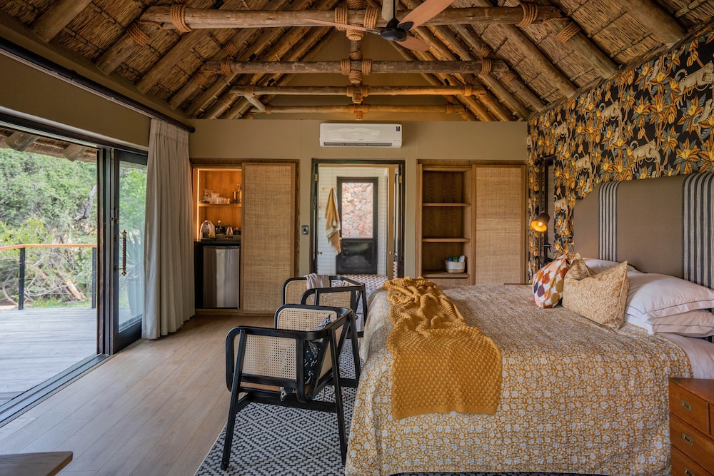 Thornybush Game Lodge 7/62