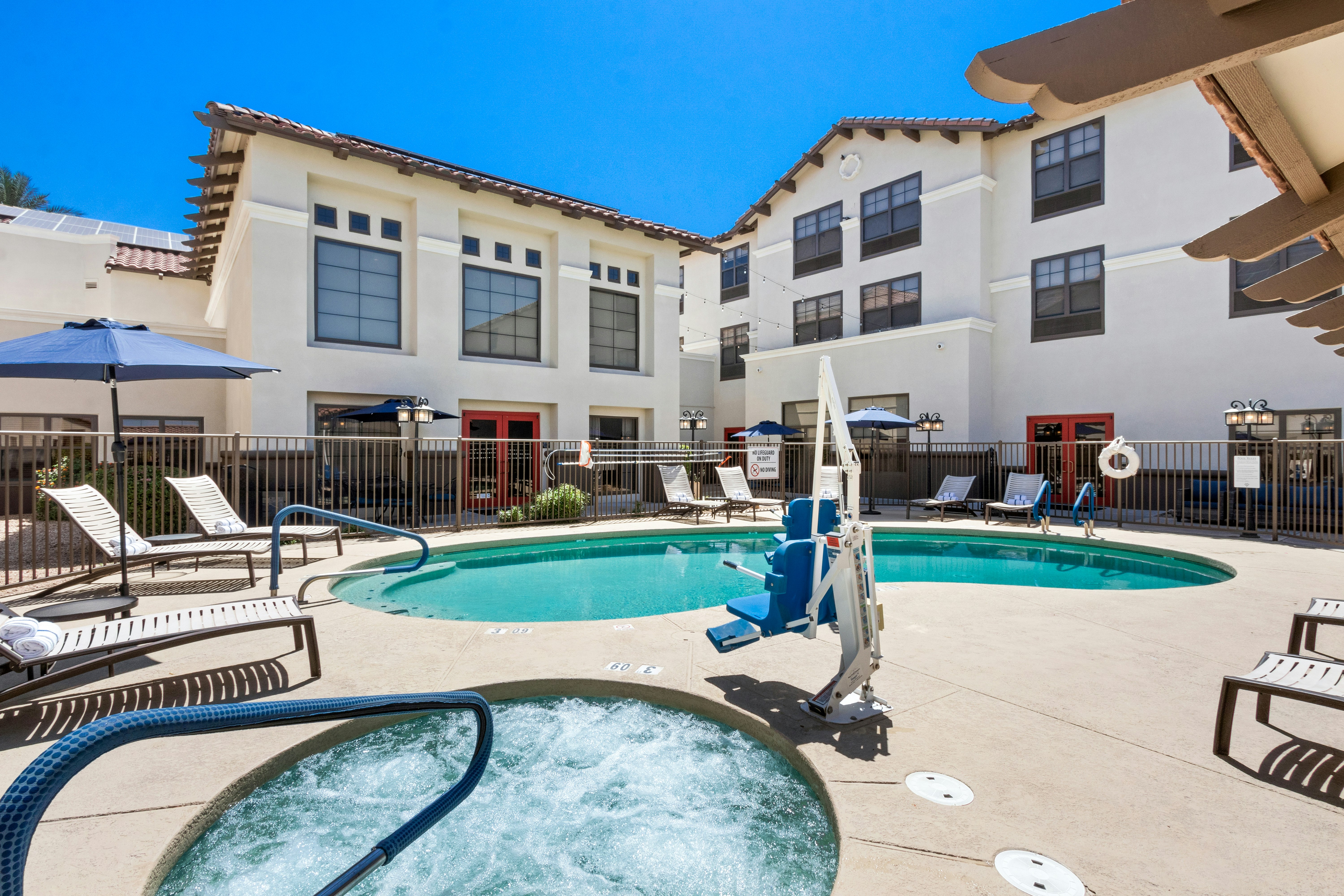 Hampton Inn & Suites Goodyear 64/69