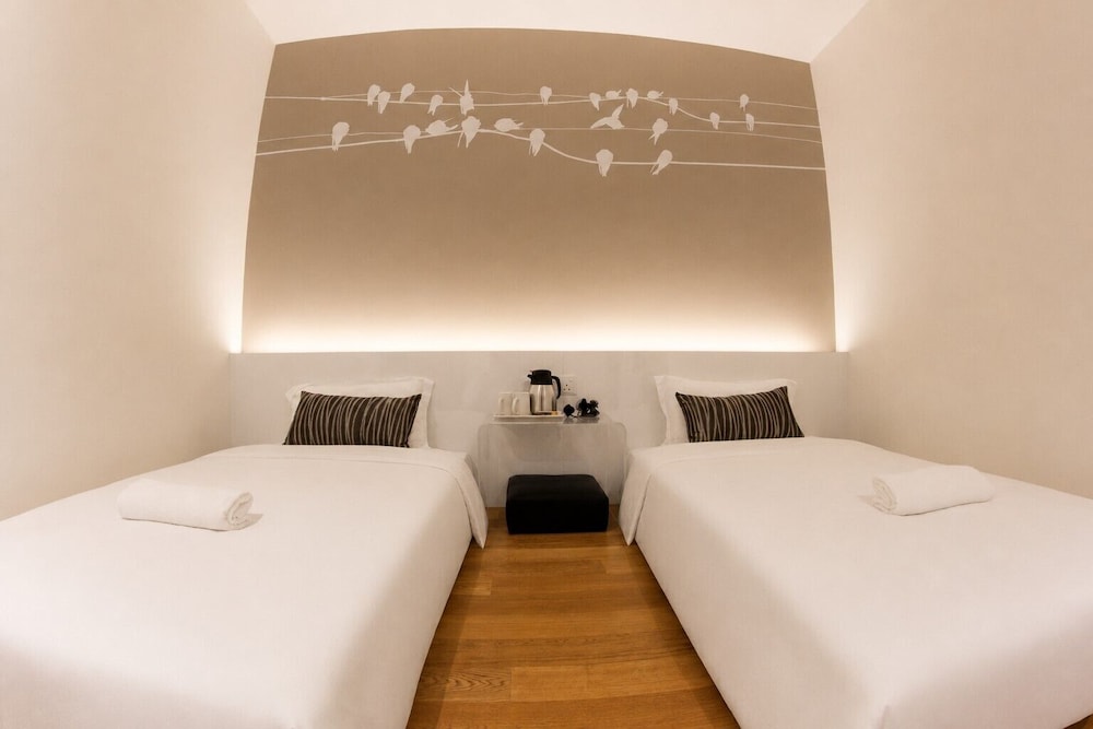 Mood Hotel 23/71
