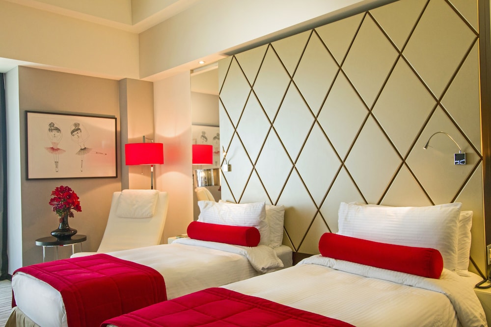 Hilton Amman 12/81