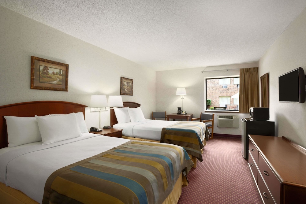 Days Inn by Wyndham Middletown 11/21