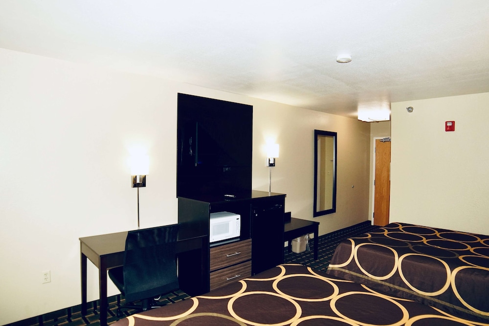 Super 8 By Wyndham Crossville Tn 17/22