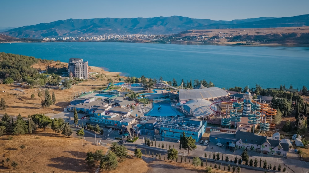 Gino Seaside Tbilisi, Trademark Collection By Wyndham 55/64