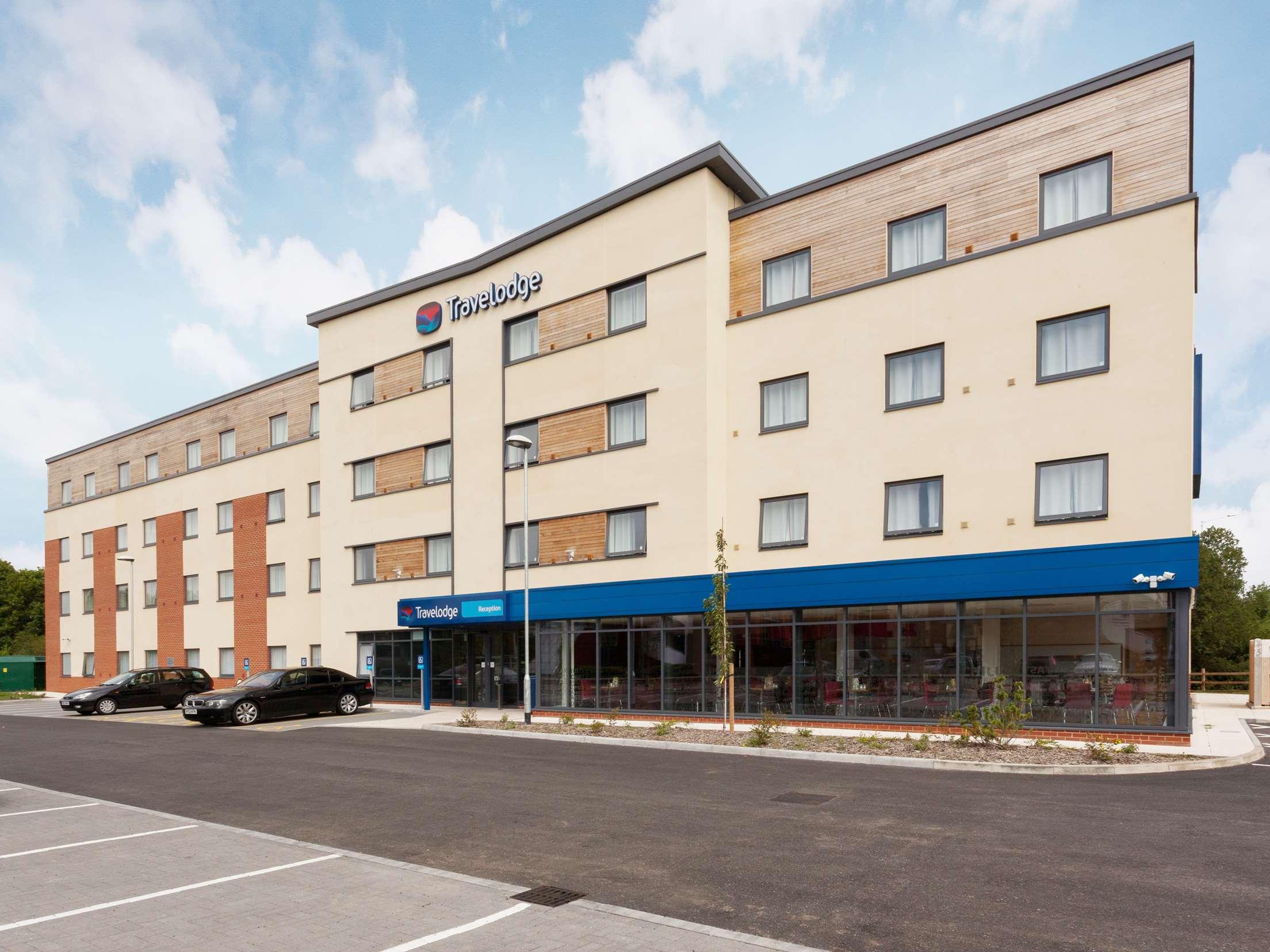 Travelodge Winnersh Triangle 27/28