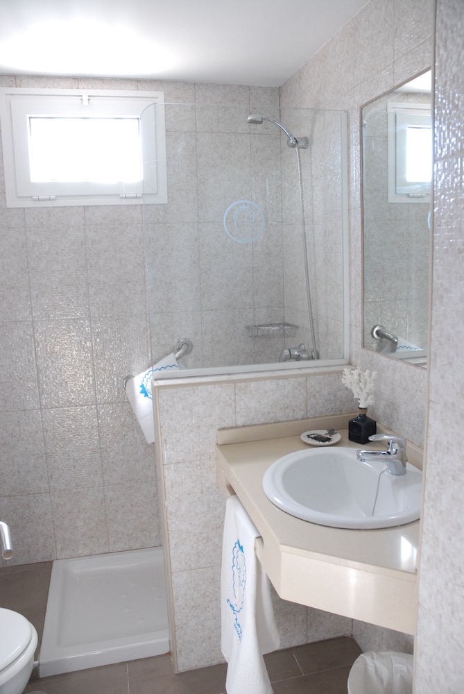 Neptuno Suites - Only Adults 9/50