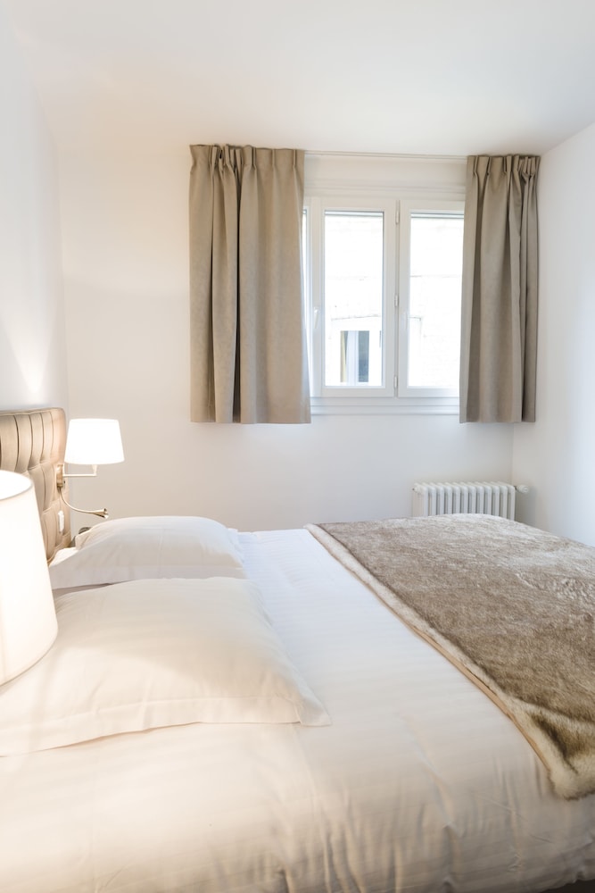 Hotel Le Saint Louis 8/50