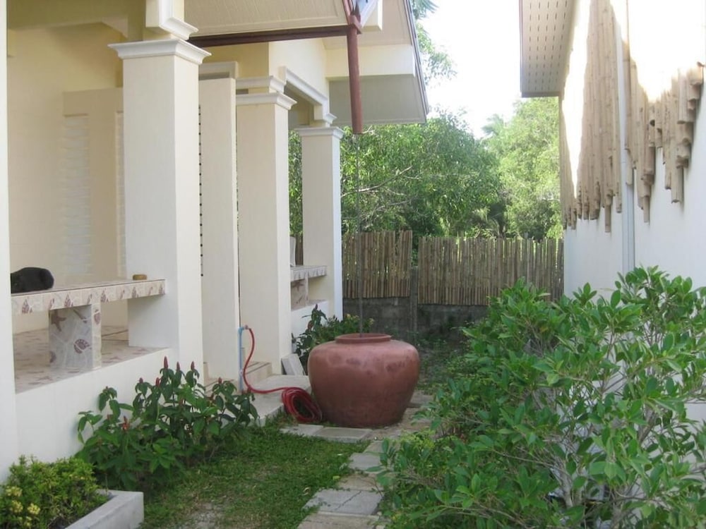 Bamboo Resort 36/41