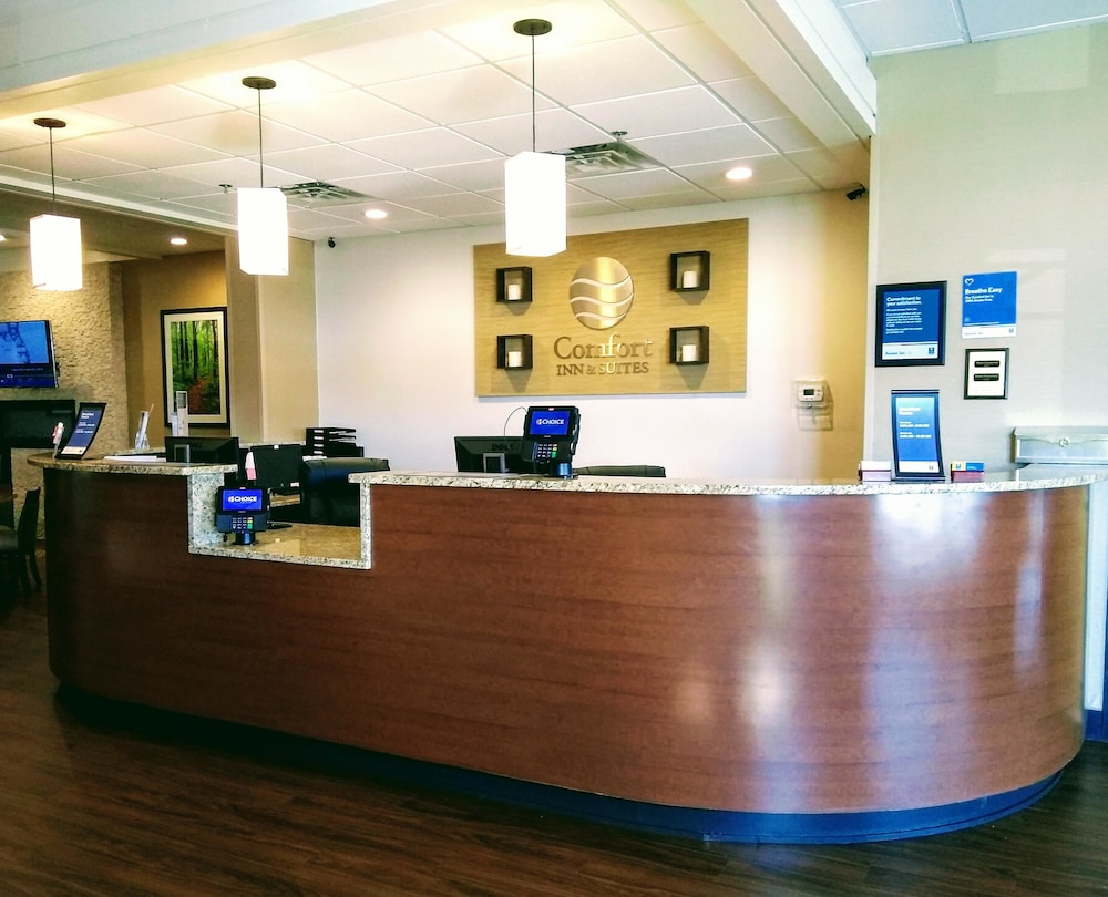 Comfort Inn and Suites Near Danville Mall 6/31
